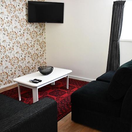 הוילה מאונט מאונגאנוי Large Studio With Private Patio, Sky Tv & Wifi מראה חיצוני תמונה