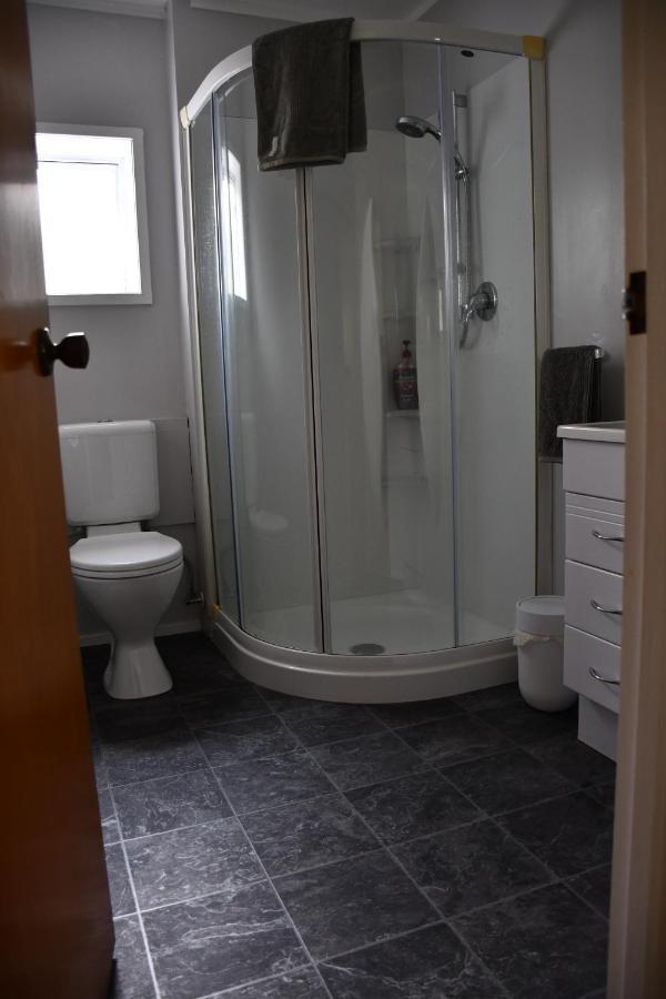 הוילה מאונט מאונגאנוי Large Studio With Private Patio, Sky Tv & Wifi מראה חיצוני תמונה