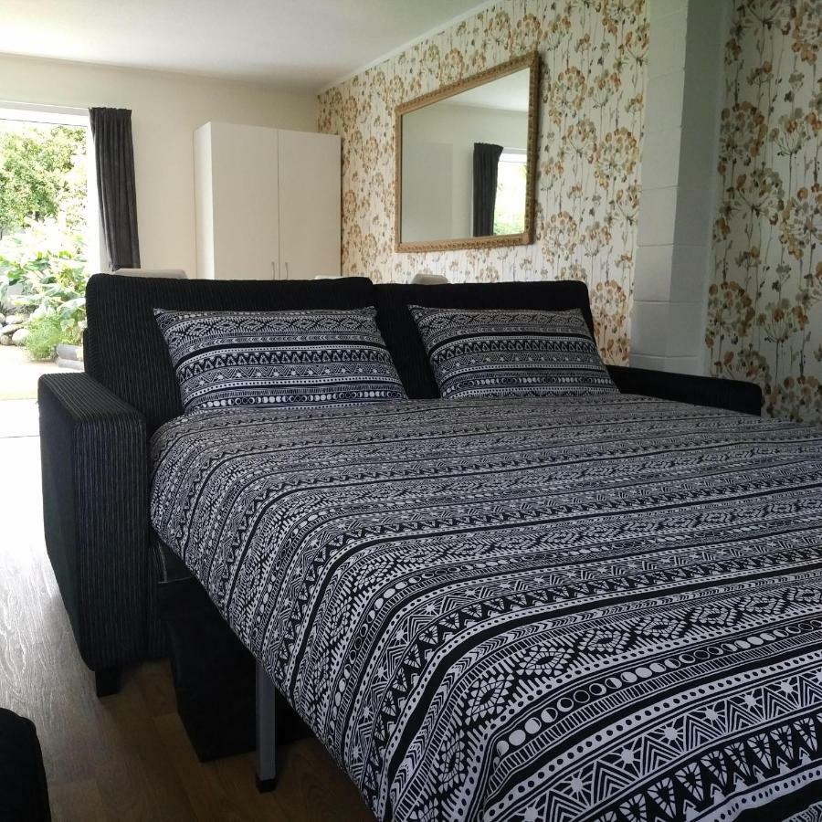 הוילה מאונט מאונגאנוי Large Studio With Private Patio, Sky Tv & Wifi מראה חיצוני תמונה